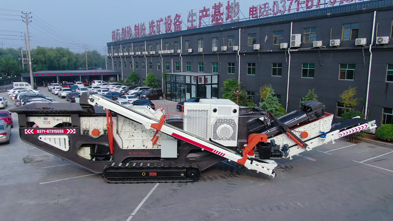 大型履帶移動(dòng)反擊破碎石機