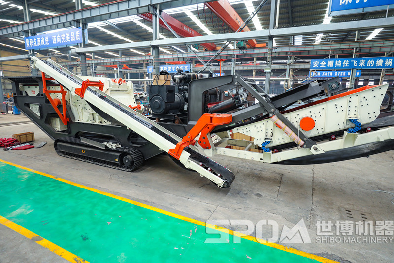 履帶式移動(dòng)反擊破碎機 車(chē)間實(shí)拍